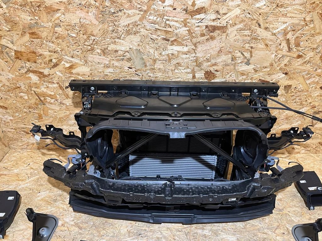фото №8, Kompletny pas передній радіатор bmw x5 g05 x6 g06 lci 23r 3.0 дизель hybrid