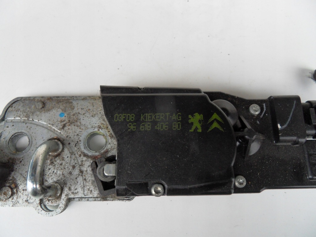 фото №4, Citroen c5 ii iii 08-11 kombi замок кришки доводчик
