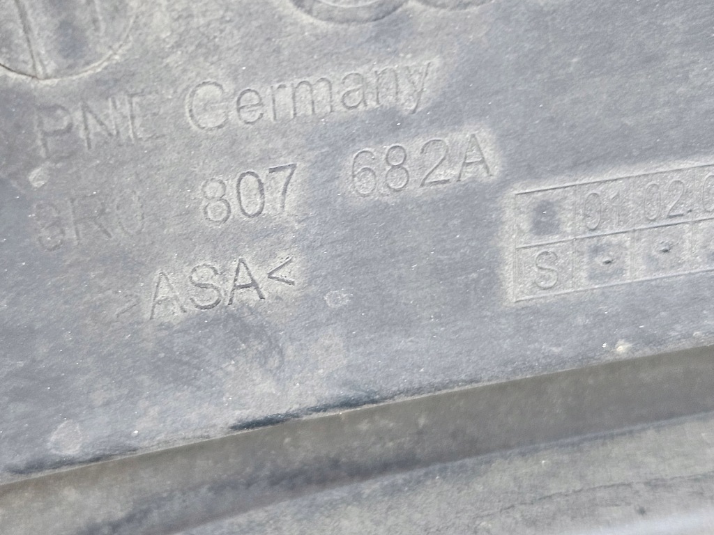 Audi q5 08-12 бампер перед решётка 8r0 в Украине