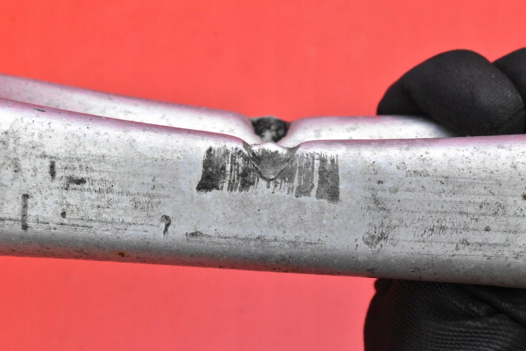 Кронштейн  бампера відбійник лівий перед citroen ds5 12-15 Зі Шроту