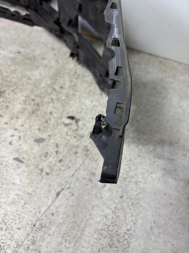 Бампер перед передний audi q3 8u competition s line рестайлинг  решётка с Разборки