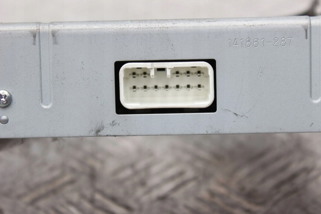 фото №5, Toyota prius xw30 2009 усилитель аудио 8610047100