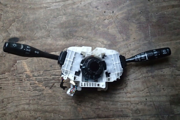 фото №1, Pajero iii переключатель комбинированный 2004 rok