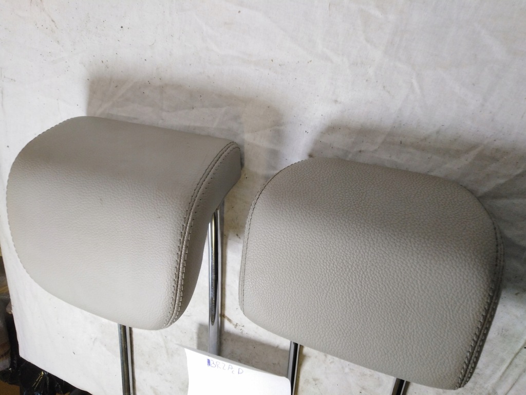 фото №6, Mercedes r w251 подголовник задняя 3 ряд 09r