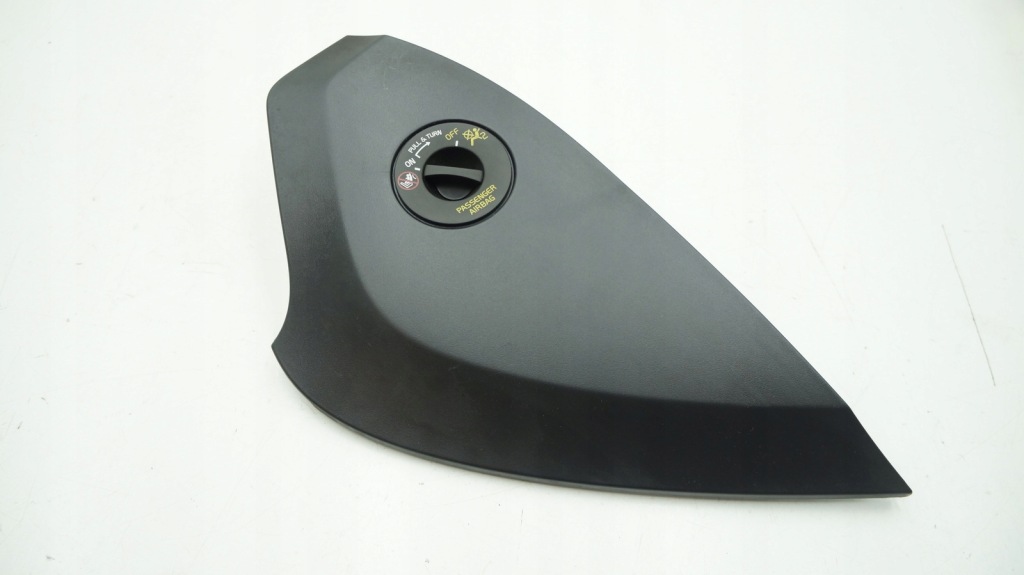 фото №1, Volvo v60 ii захист панелі консолі права 31467508