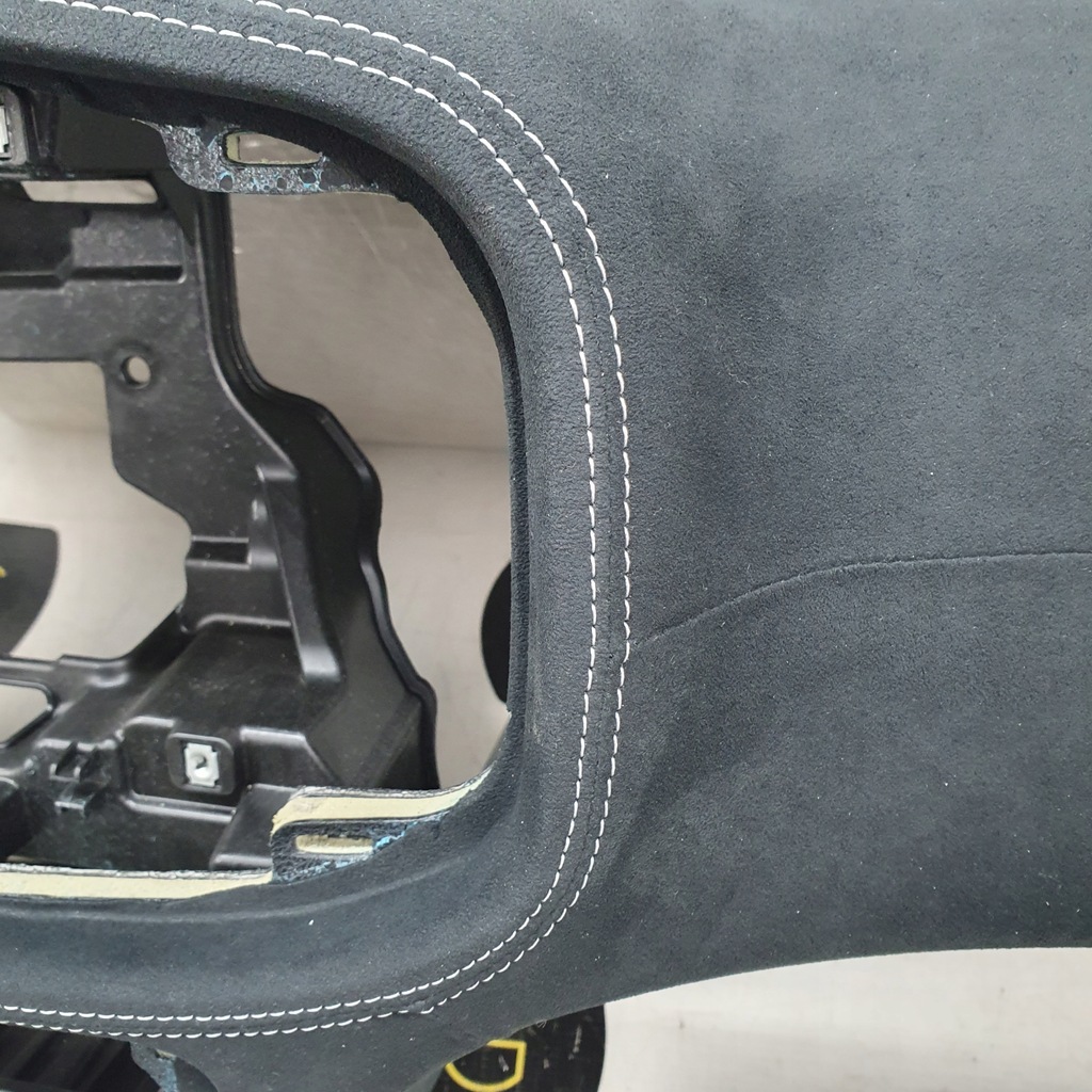 фото №6, Charger панель приладів консоль подушки безпеки ремені подушка безпеки алькантара нитка