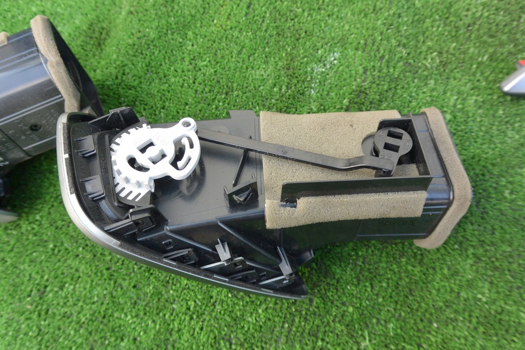 фото №8, Решётка обдув панели dekor kpl mazda cx9 eu