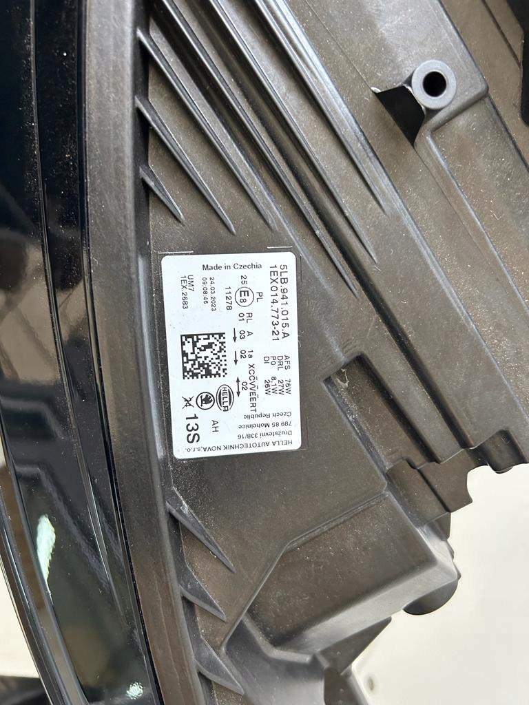 фото №7, Skoda enyaq 5lb лампа левая crystal light 5lb941015 a