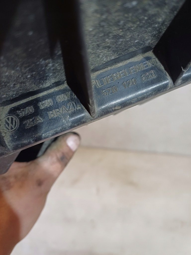 фото №6, Корпус фільтра повітря vw fox 1.2 nr. 5z0129607a