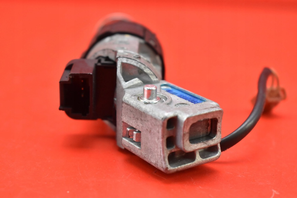 фото №5, Замок зажигания ключ n0502073 peugeot 407 2.0 hdi 136 km 04-11