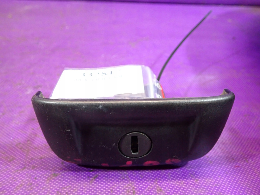 фото №1, Renault thalia i 97-02 ручка задняя крышки