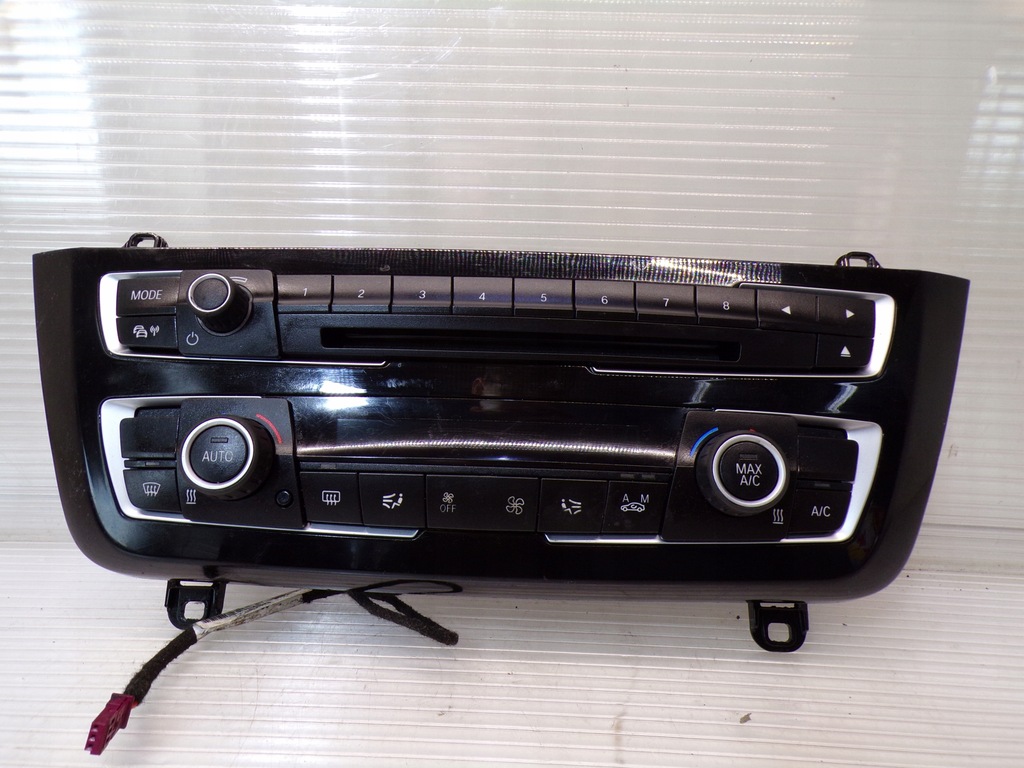 фото №1, Панель обдув кондиционера радио bmw f20 f21 9363545