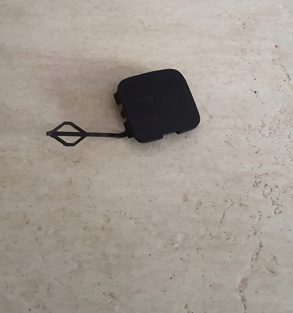 фото №3, Заглушка бампера фаркоп перед renault trafic iii