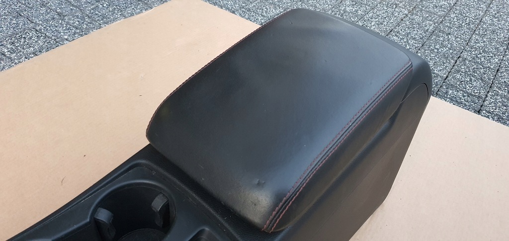 фото №8, Audi s4 a4 b8 туннель подлокотник czerwona nić