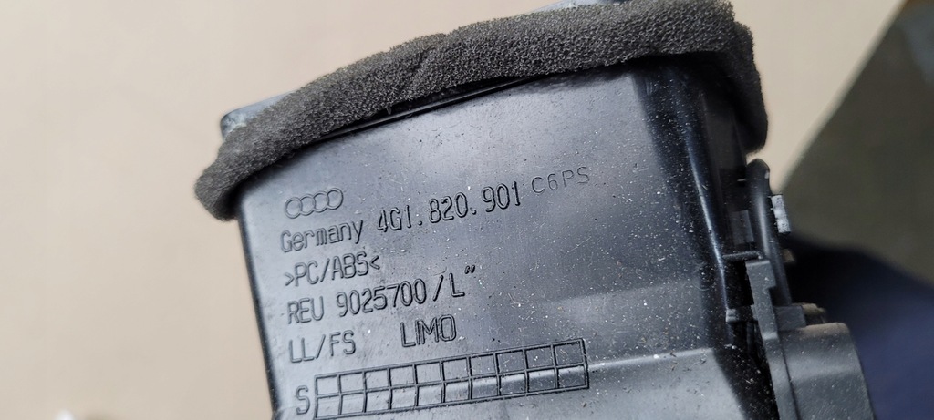 фото №7, S7 4g a7 решётка обдув консоли левая 4g1820901 s6 c7 a6