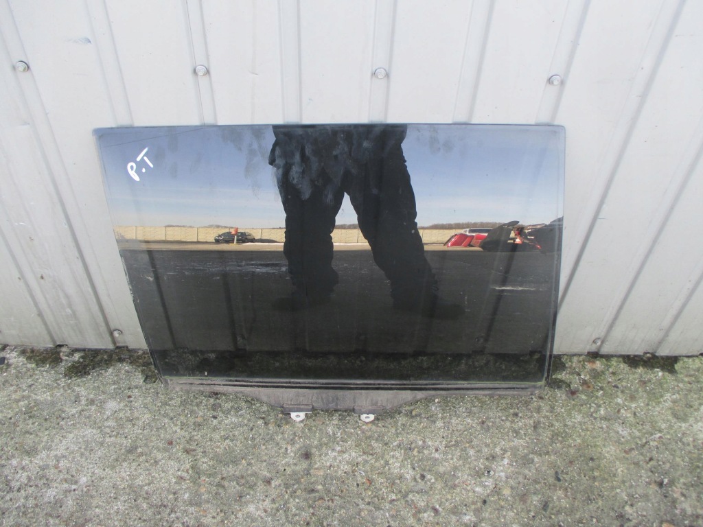 фото №1, Lancer vii kombi 03-08 стекло дверь правый задняя большая