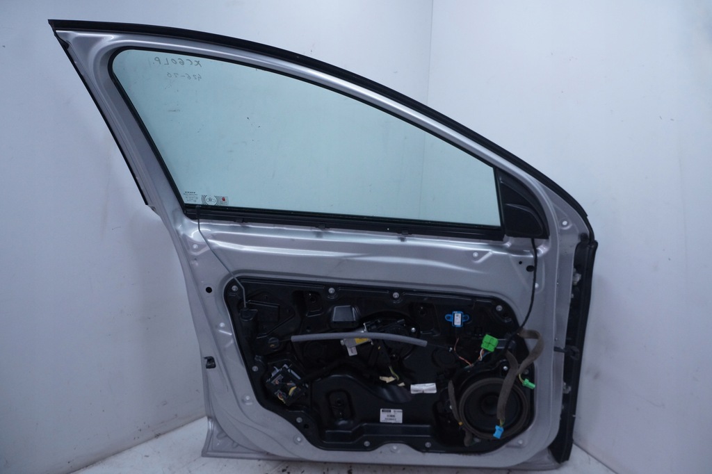 фото №8, Volvo xc60 i дверь левая передние левый перед 426-26