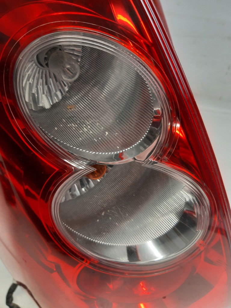 фото №15, Mazda 5 v 1 i лампа левая задняя лампа левый задняя