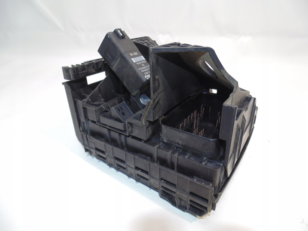 фото №7, Volkswagen caddy iii 3 коробка запобіжників 1k0937125a 01718130 vw golf v