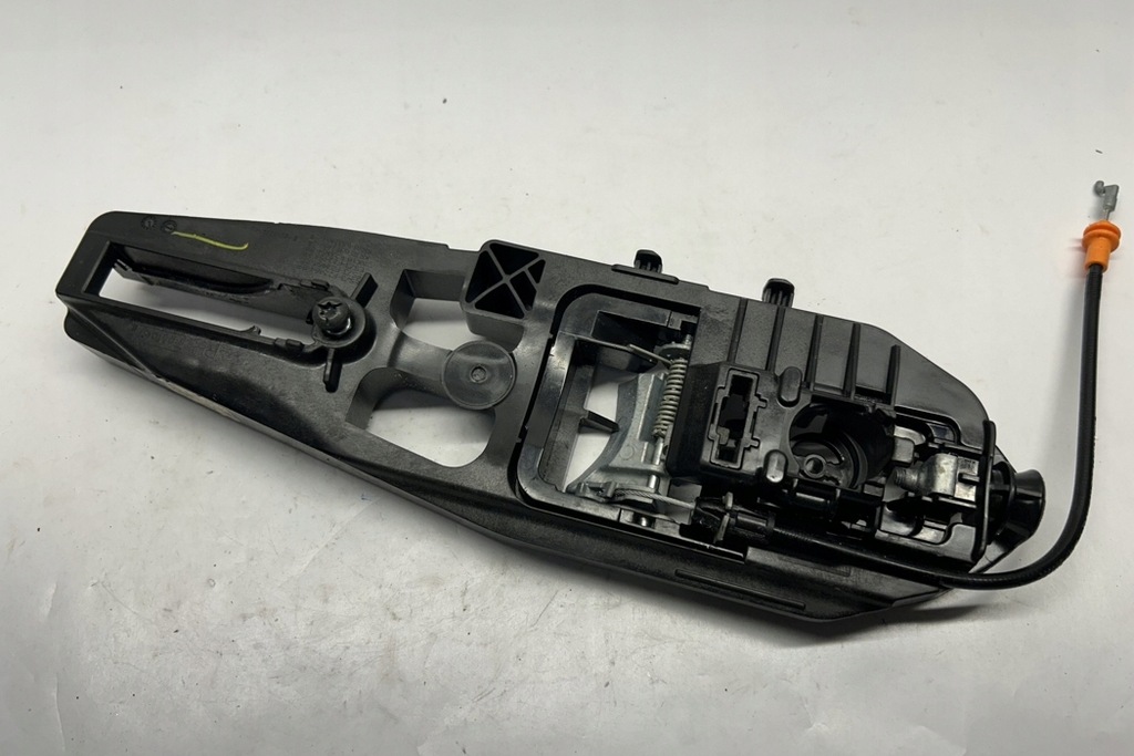 фото №12, Рамка ручка передних правых дверь ford usa mustang coupe kr3b6322464bb