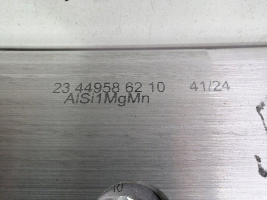 Балка бампера передняя перед абсорбер tesla model y фаркоп 8642 Доставка