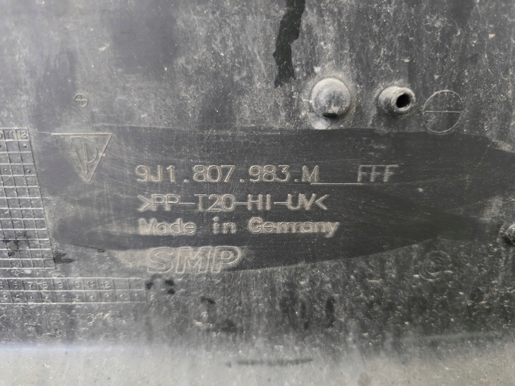 фото №8, Porsche taycan sport turismo бампер задній 9j1807983m