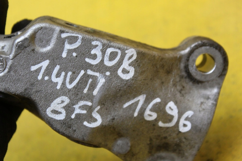 фото №5, Кронштейн опора двигателя 9654165780 peugeot 308 1.4vti