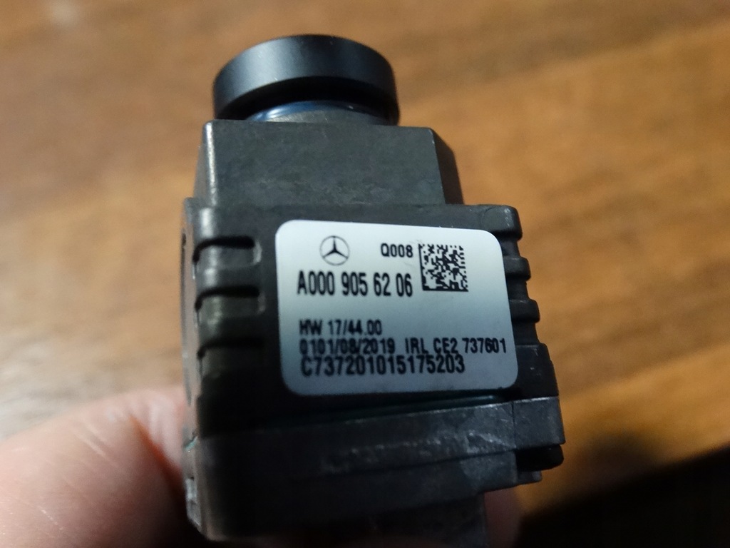 фото №2, Idealna kpl. камера задняя mercedes 1