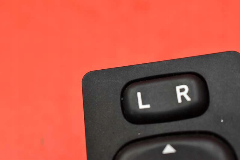 фото №14, Панель регулировки зеркал toyota auris 1 i 09r