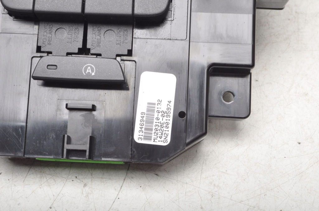 фото №3, Volvo v40 ii панель переключатель кондиционера 31346949