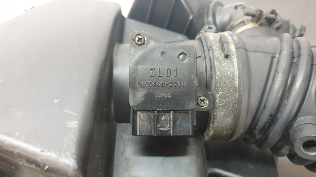 фото №6, Корпус фільтра повітря mazda 5 v 1.8 16v 05-10