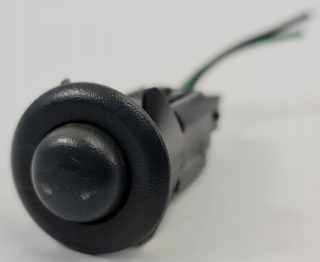 фото №1, Кнопка крышки chrysler sebring iii 04760847ac