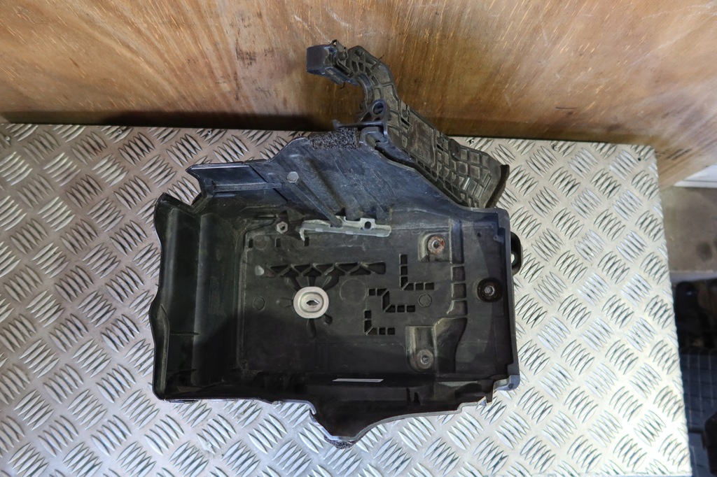 фото №1, Основа корпус акумулятор range rover evoque