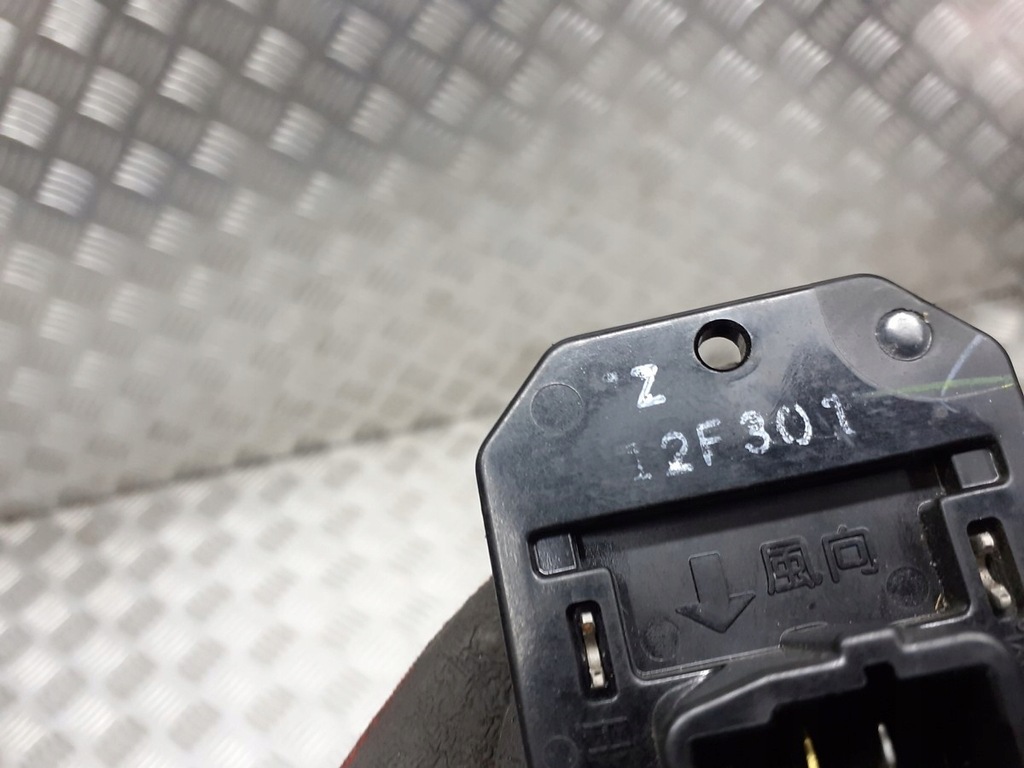 фото №5, Резистор резистор вентилятор toyota yaris verso