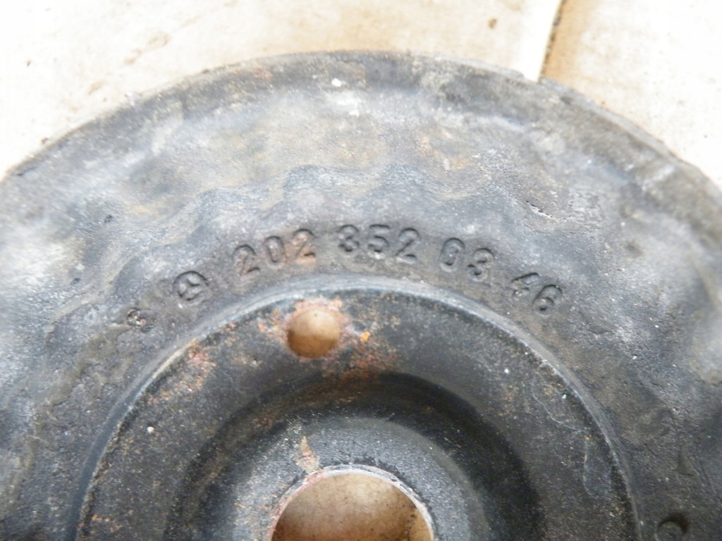 фото №5, Mercedes slk r170 w208 подкладка подушка заднего мост подрамник подвеска