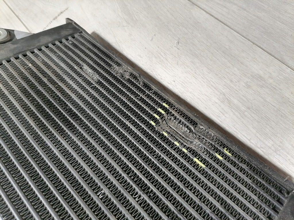 фото №4, Ferrari italia радіатор оливи