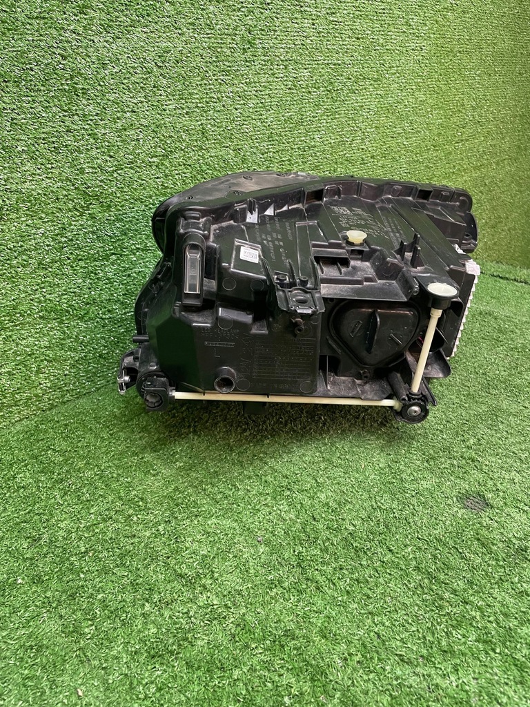 фото №7, Audi q4 e-tron 2022 перед сторона левая лампа передняя