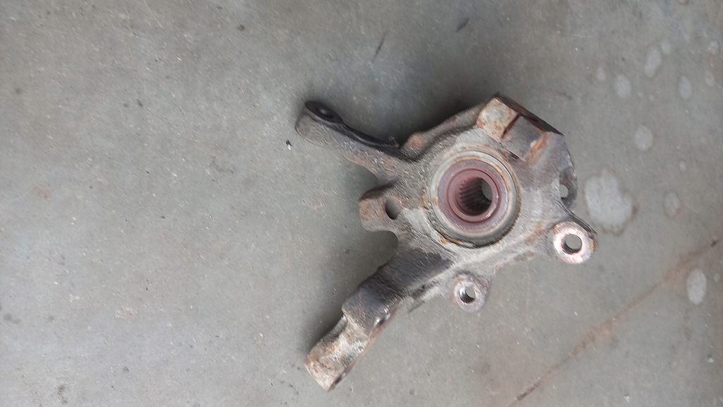 фото №2, Поворотный кулак правая перед renault clio iii 06r