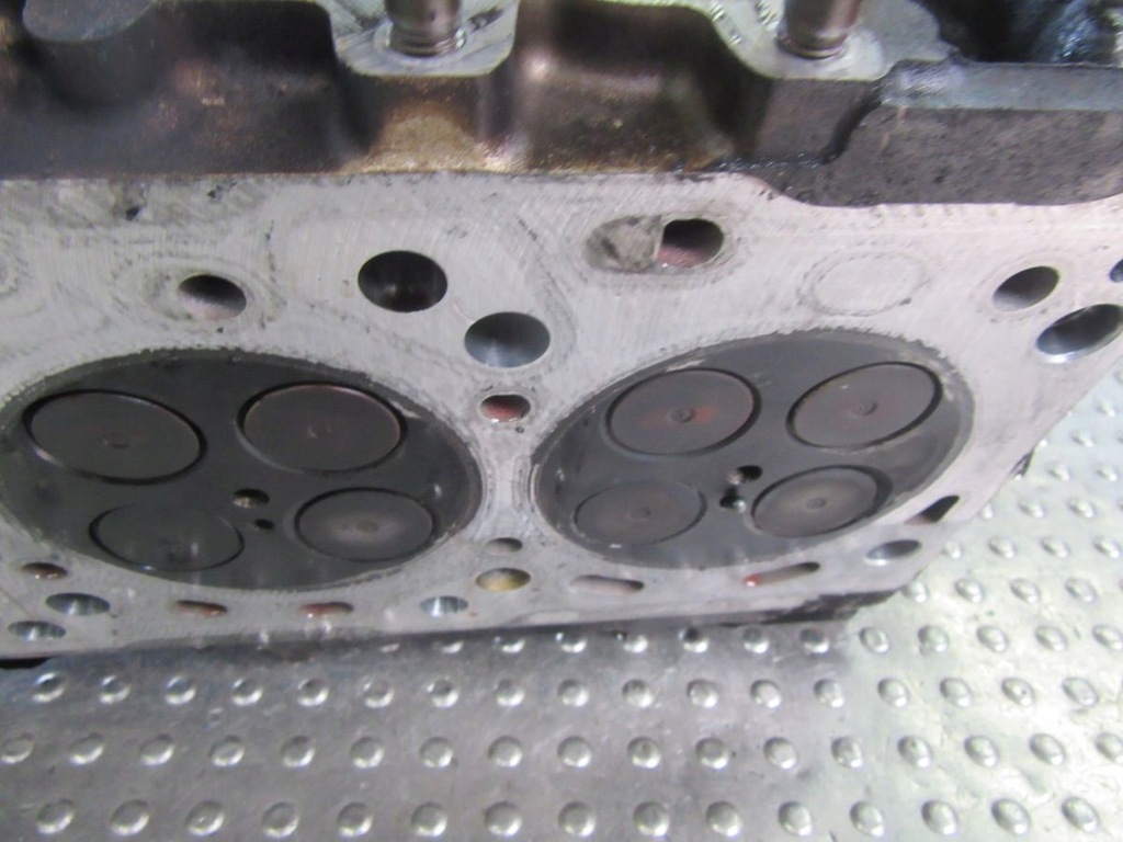 фото №10, Toyota hilux viii 2.4d 2018 головка двигуна комплектна 2gd