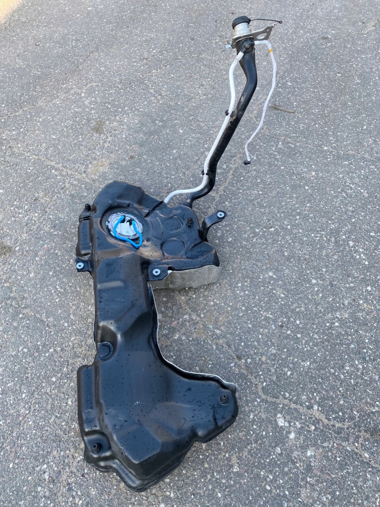 фото №1, Bak бак пального audi a5 8w 2.0