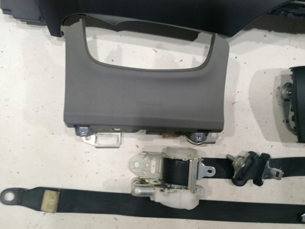 фото №4, Toyota prius 3 iii панель приладів подушка безпеки подушки безпеки ремені