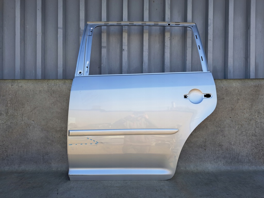 фото №1, Vw touran 1t0 10-15 дверь левая задние