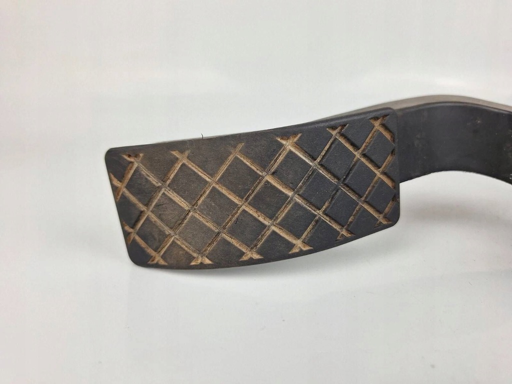 фото №7, Audi a4 s4 b6 8e 8h 2000 педаль газа / ускорения