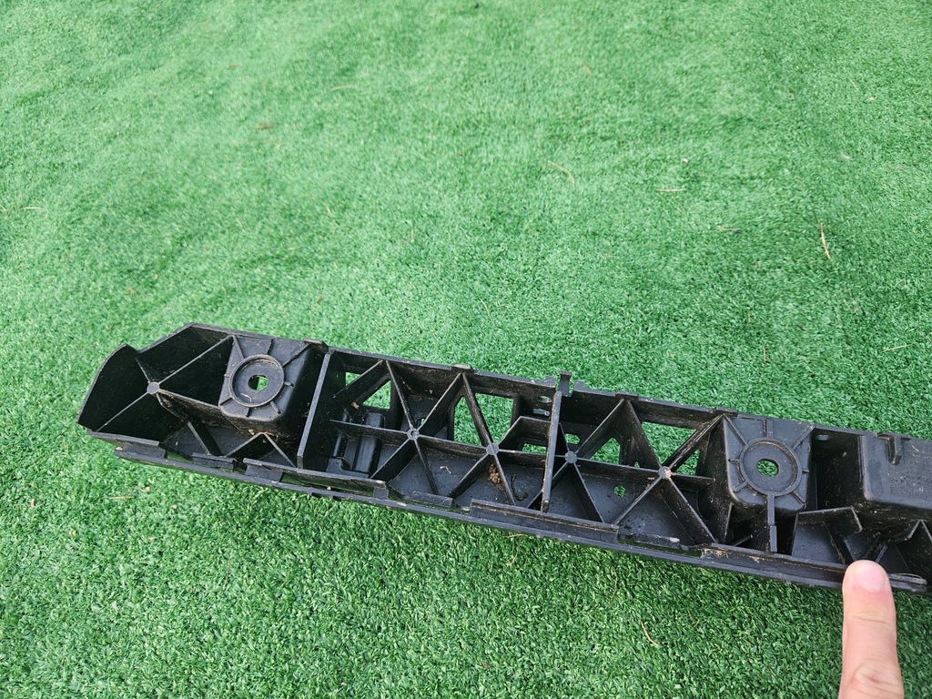 фото №8, Направляющая бампера задняя seat ibiza v 5