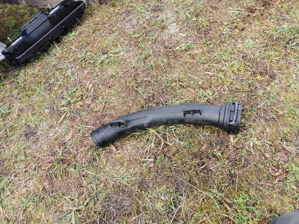 фото №1, Труба воздухозаборник peugeot 208 ii 2019- 9817416680