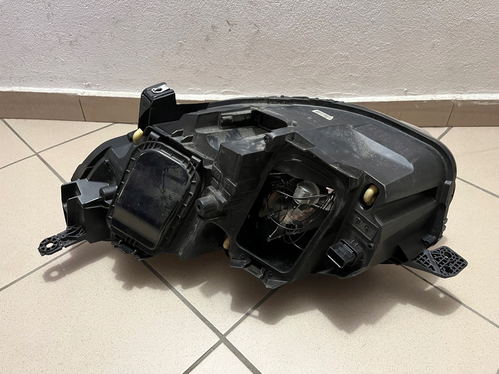 фото №16, Peugeot expert iii 3 traveller 16- лампа передняя перед правая 9808572580