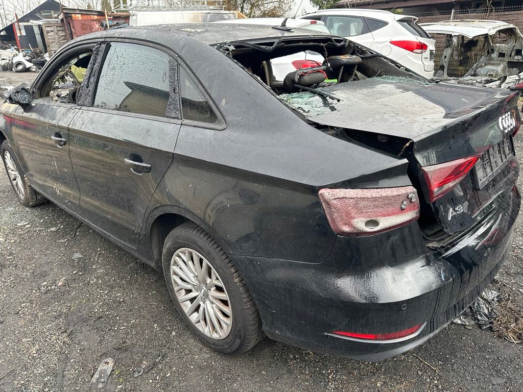 фото №6, Audi a3 8v sedan pas задний поддон ly9b