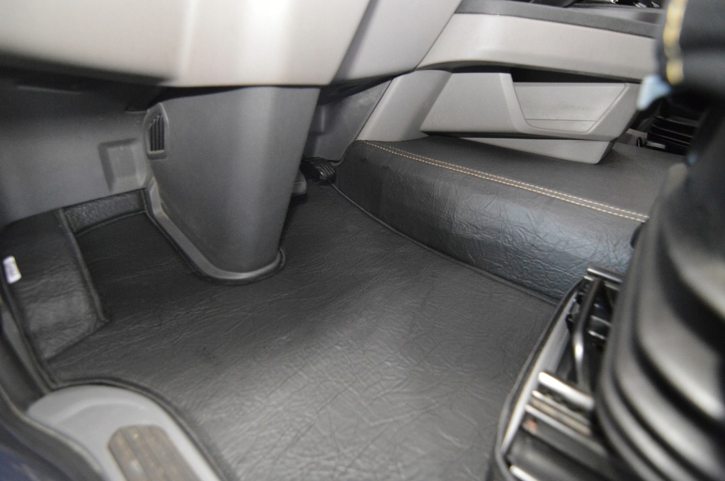 фото №2, Килимки шкіра marszczona scania r po 2017 амортизатор