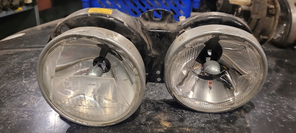 фото №5, Лампа передняя левая bmw e30 повреждённая узкая лампа