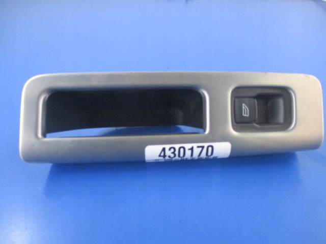 фото №1, Volvo v50 i кнопка скло лівий tył+osłona